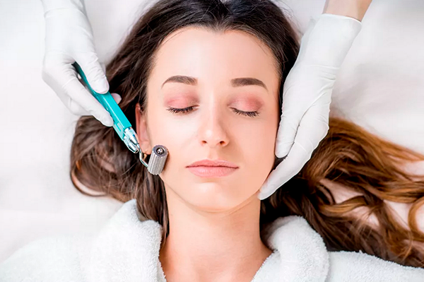 Microneedling can also be used to deliver drugs directly into your skin